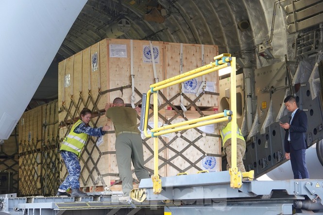 Cận cảnh vận tải cơ C-17A chở bác sĩ mũ nồi xanh Việt Nam sang Nam Sudan - ảnh 9