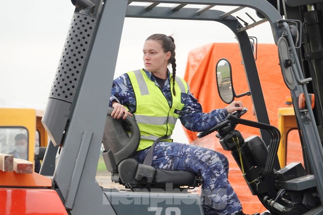 Cận cảnh vận tải cơ C-17A chở bác sĩ mũ nồi xanh Việt Nam sang Nam Sudan - ảnh 11