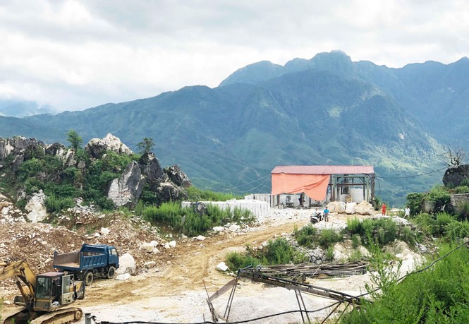 Cận cảnh công trường khai thác đá trái phép ở khu du lịch Sa Pa - ảnh 4