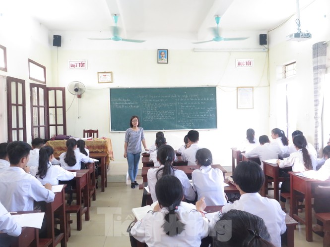 Đất học 'nóng' vì thí sinh đua nhau chọn trường THPT công lập nhóm dưới - ảnh 3