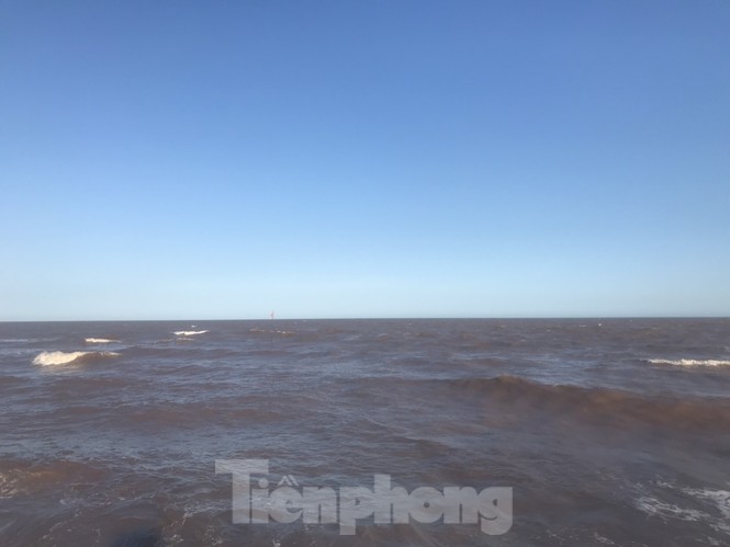 Bão tan, người dân Nam Định và Thái Bình thở phào - ảnh 1