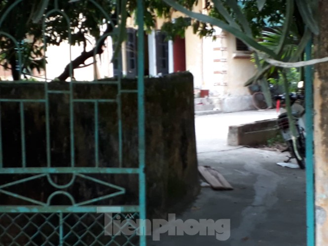 Tin mới vụ bố dùng thanh sắt đánh đập dã man 2 con nhỏ - ảnh 2