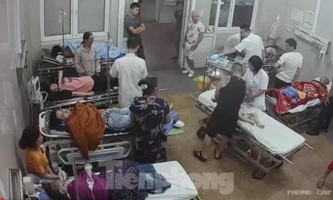 Kẻ đánh bác sĩ khai do ê kíp không 'nhiệt tình' chữa bệnh cho con mình - ảnh 2