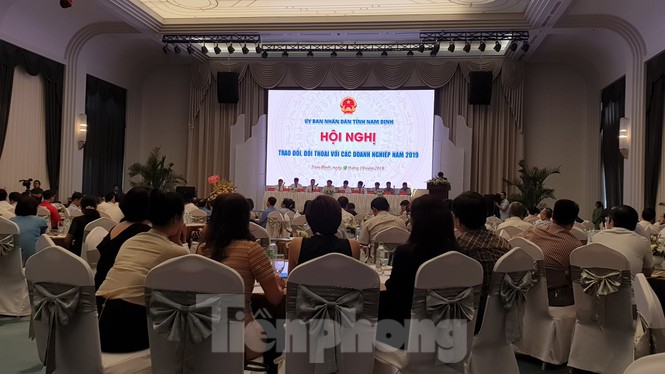 Đối thoại với lãnh đạo tỉnh, doanh nghiệp Nam Định kêu 'khó' đủ thứ - ảnh 1