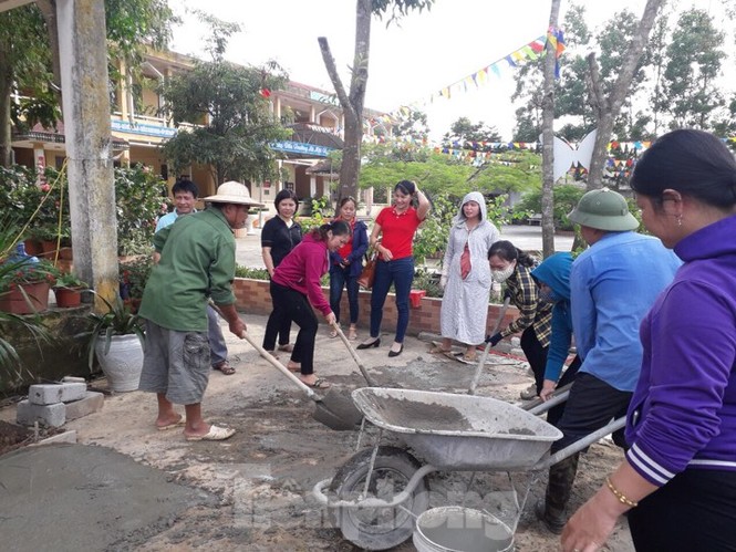 Nước giếng khoan trong ngày khai giảng - ảnh 2