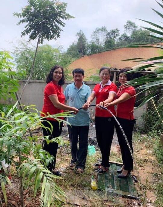 Nước giếng khoan trong ngày khai giảng - ảnh 1