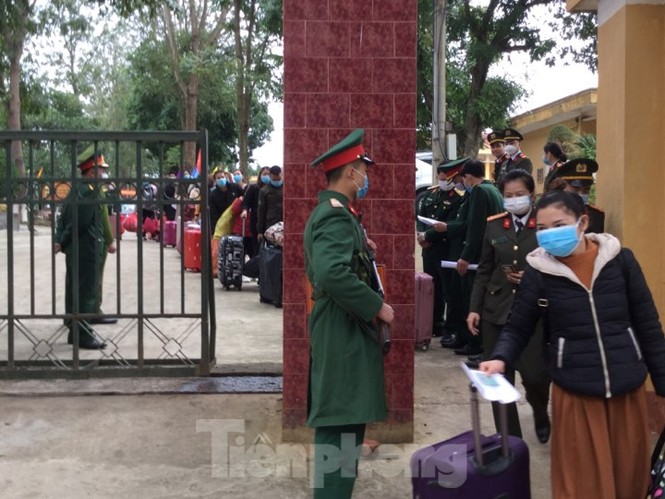 120 người hết thời hạn cách ly, rời khỏi Trung đoàn 123 Lạng Sơn - ảnh 12