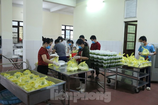 Mục sở thị trong 2 khu cách ly tập trung tại tỉnh Nghệ An - ảnh 7