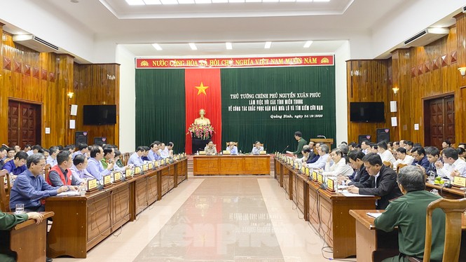 Chính phủ cấp 500 tỷ đồng cho các tỉnh miền Trung khắc phục hậu quả mưa lũ - ảnh 1