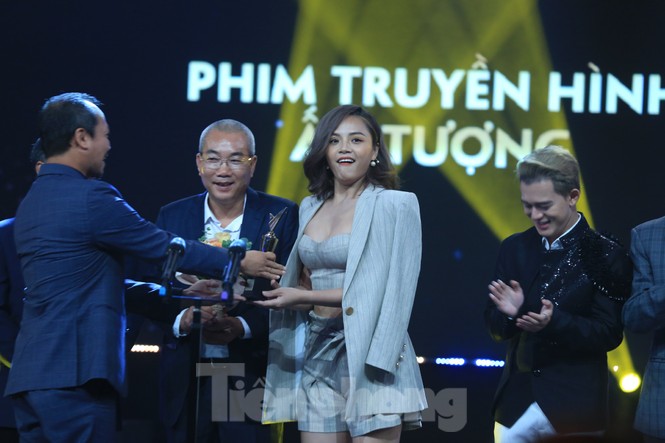 ‘Để Mị nói cho mà nghe’ phiên bản bố Sơn ‘Về nhà đi con’ và dàn nữ diễn viên hot - ảnh 4