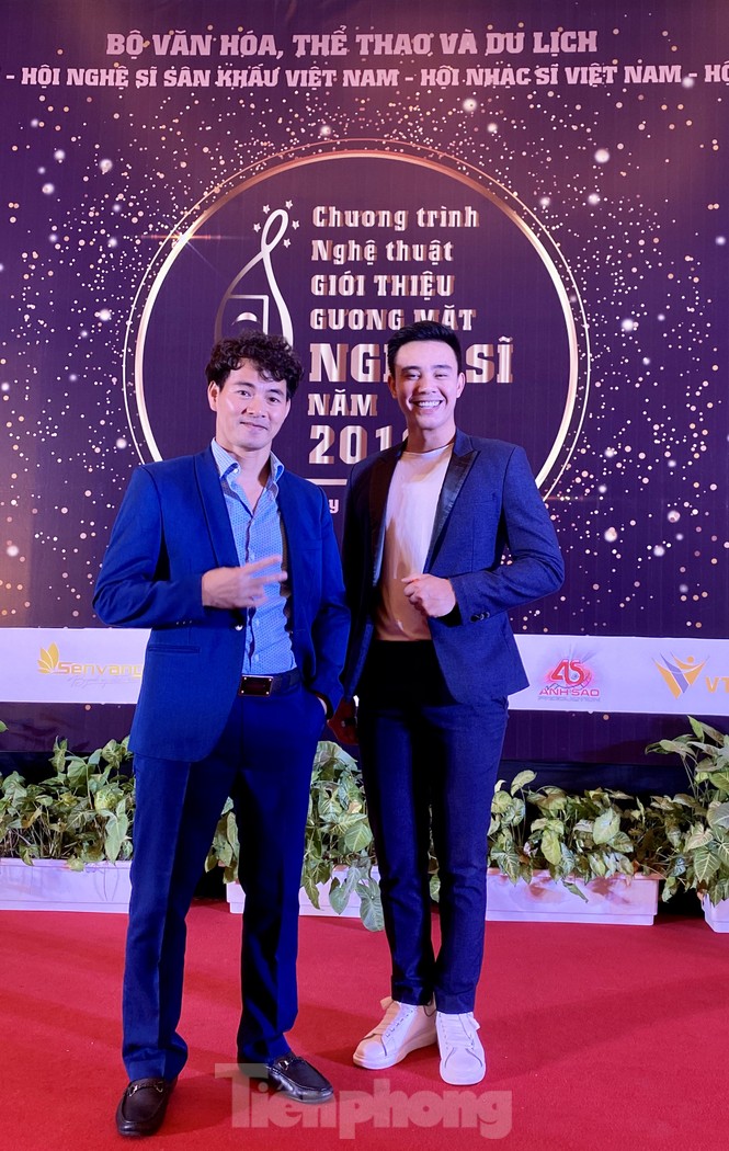 Công Lý, Xuân Bắc, Thu Quỳnh rạng rỡ trong đêm tôn vinh hơn 200 nghệ sỹ - ảnh 3