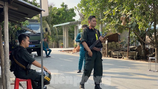 Thứ trưởng Bộ Công an trực tiếp chỉ đạo vây bắt nghi can nổ súng giết 4 người - ảnh 5