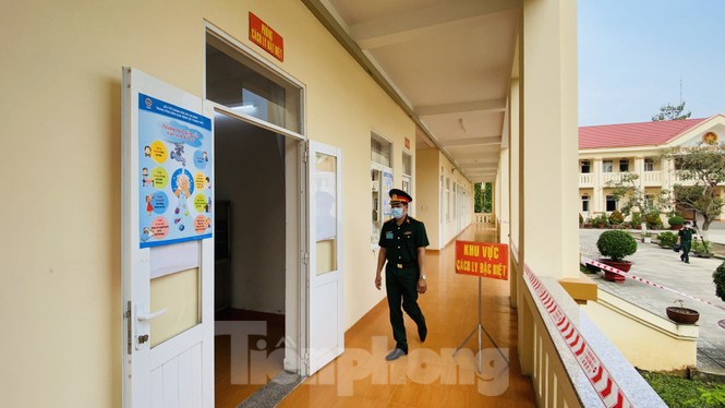 TPHCM đề nghị lập thêm 3 bệnh viện dã chiến trong các đơn vị quân đội - ảnh 2