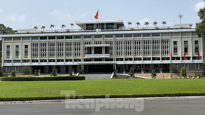 Sài Gòn trước và trong mùa dịch bệnh COVID-19 - ảnh 17