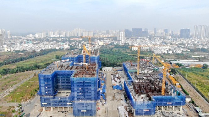 Cổ phiếu bất động sản: Không phải rẻ là ngon - ảnh 1