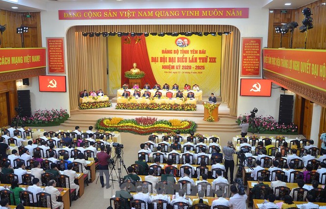 Bầu 15 người tham gia Đoàn Chủ tịch Đại hội Đảng bộ tỉnh Yên Bái - ảnh 1