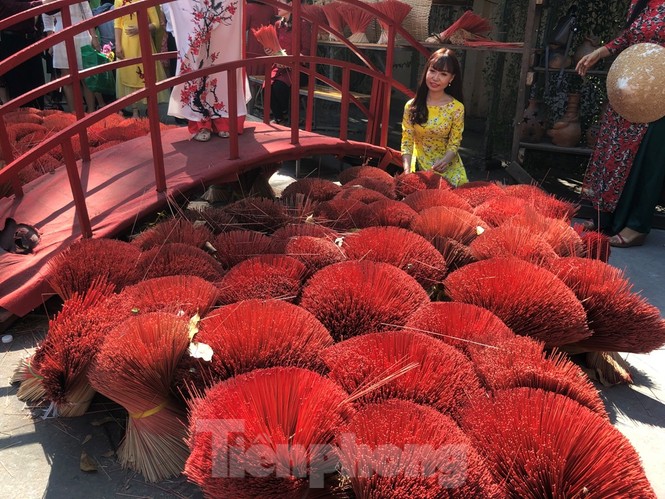 Tan hoang tiểu cảnh trang trí ở phố ông đồ - ảnh 6