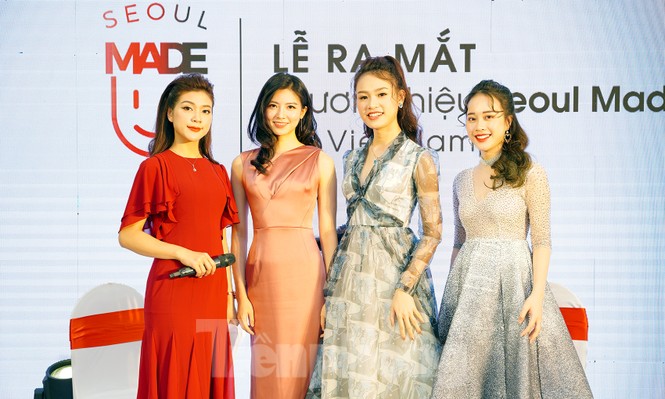 Hotgirl Việt khoe sắc cùng Hoa hậu Hàn Quốc - ảnh 1
