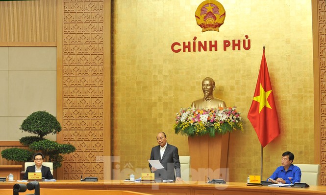 Thủ tướng Nguyễn Xuân Phúc: Tập trung tách nhóm nguy cơ, tránh lây lan dịch COVID-19 - ảnh 2