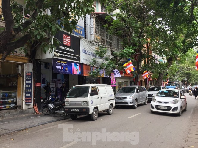 Bộ Công an khám xét chuỗi cửa hàng Nhật Cường mobile - ảnh 2