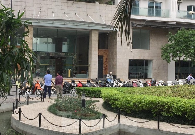 Bộ Công an khám xét chuỗi cửa hàng Nhật Cường mobile - ảnh 4