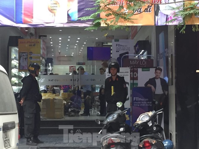 Bộ Công an khám xét chuỗi cửa hàng Nhật Cường mobile - ảnh 1