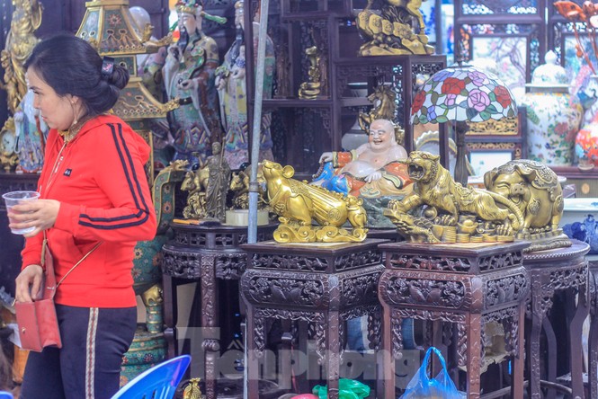 Không khí Tết ngập tràn phố phường Thủ đô - ảnh 6