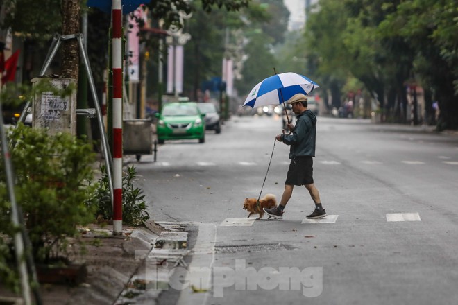 Sáng mùng 1 Tết bình yên ở Hà Nội - ảnh 8