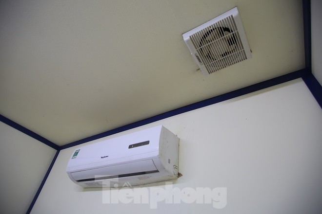 Bệnh viện 'biến' container thành khu khám, cách ly chống dịch Covid-19 - ảnh 14