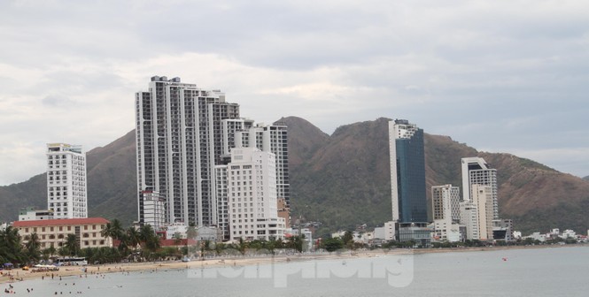 Cao ốc, khách sạn, nhà hàng... đua nhau “chắn tầm nhìn” biển Nha Trang - ảnh 7
