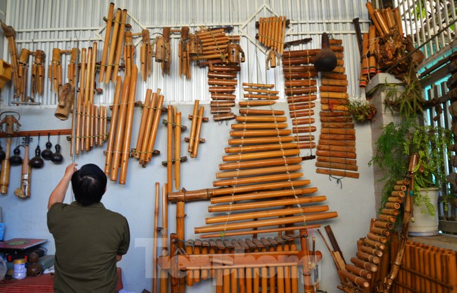 Độc lạ Violin tre và đàn Mõ bò - ảnh 1