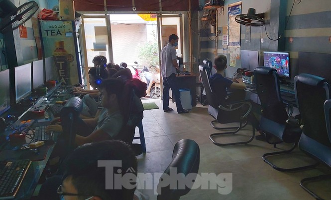 Nhiều quán internet vẫn hoạt động sau tuyên bố của Chủ tịch Hà Nội - ảnh 5