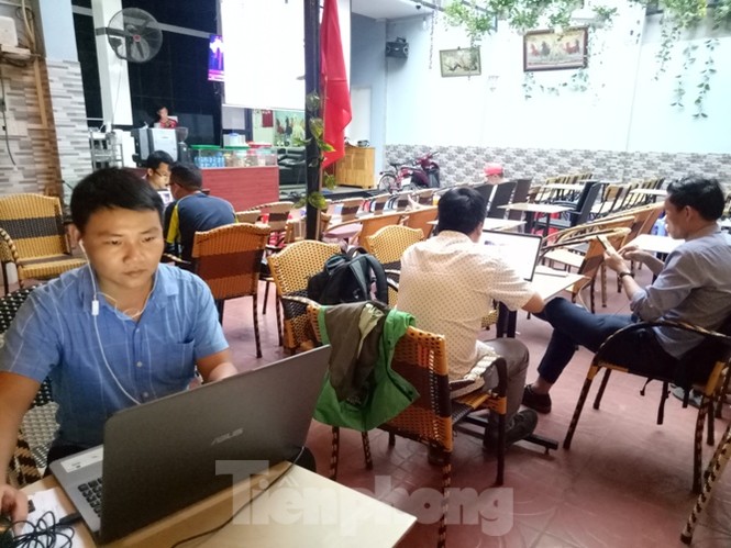 Mẹ tiền đạo Tiến Linh: Tôi có linh cảm U22 Việt Nam sẽ dành chiến thắng - ảnh 5