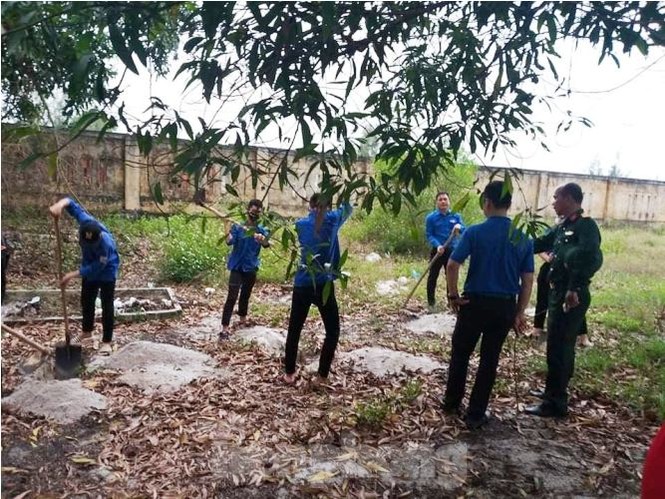 Tuổi trẻ khu vực biên giới ‘dọn nhà’ đón kiều bào hồi hương phòng dịch Covid-19 - ảnh 2