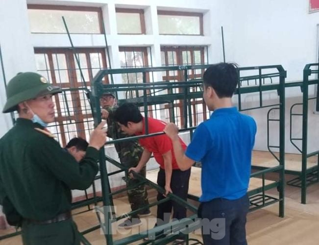 Tuổi trẻ khu vực biên giới ‘dọn nhà’ đón kiều bào hồi hương phòng dịch Covid-19 - ảnh 3