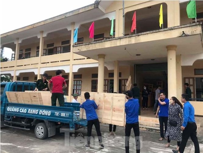 Tuổi trẻ khu vực biên giới ‘dọn nhà’ đón kiều bào hồi hương phòng dịch Covid-19 - ảnh 4