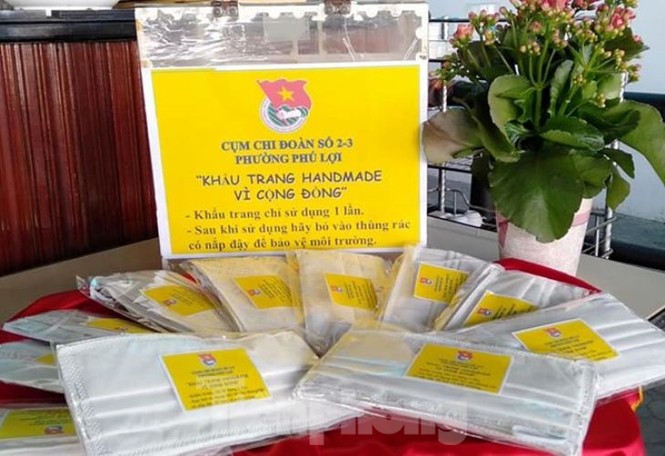 Đổi rác thải lấy khẩu trang 'xịn' phòng dịch Covid-19 - ảnh 2