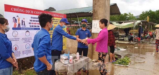 559 đội hình thanh niên tình nguyện tham gia các hoạt động phòng chống Covid-19 - ảnh 2
