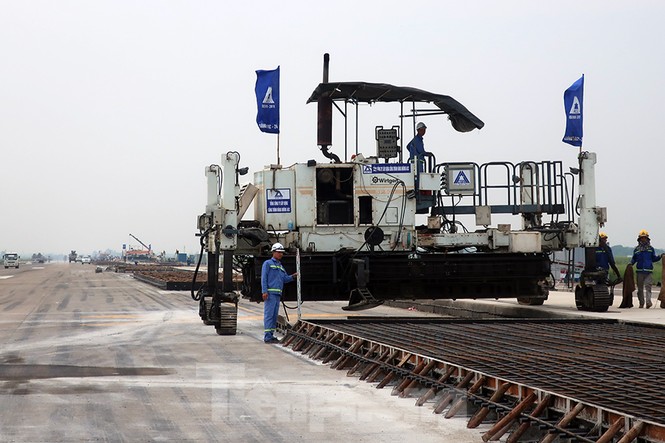 Bộ trưởng Nguyễn Văn Thể phê bình tư vấn thiết kế sửa sân bay Nội Bài - ảnh 2