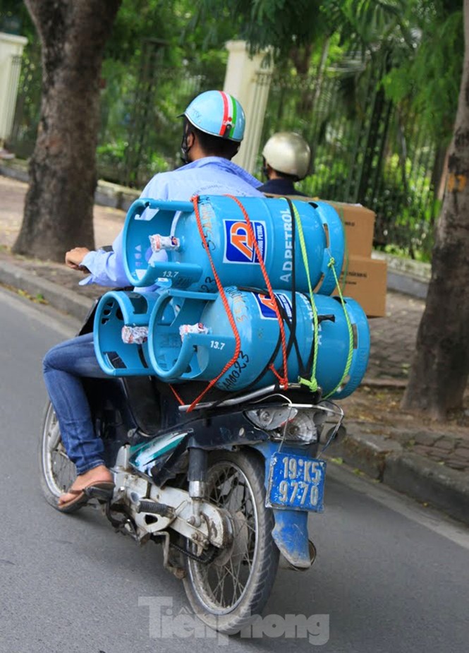 Những quả 'bom gas' di động rình rập người đi đường - ảnh 9
