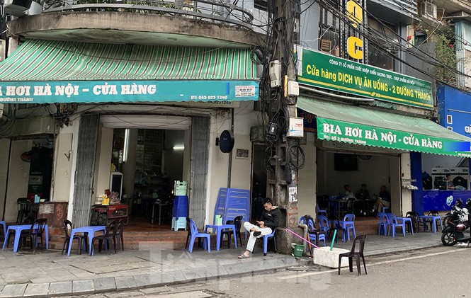 Quán nhậu Hà Nội đìu hiu những ngày phòng dịch Covid-19 - ảnh 6