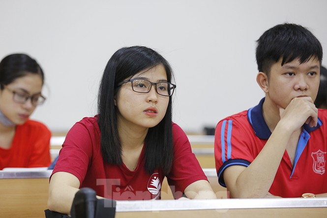 Sinh viên ĐH Y Hà Nội sẵn sàng xung kích dập dịch Covid -19 - ảnh 9