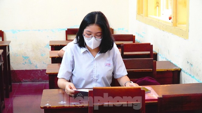 Hơn 12.000 thí sinh TT-Huế tập trung làm thủ tục thi THPT 2020 - ảnh 19