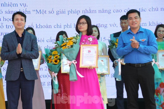 Tỉnh Đoàn Bắc Giang tuyên dương giáo viên trẻ tiêu biểu - ảnh 1