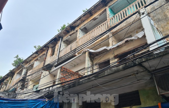 Thấp thỏm sống cùng 7 lô chung cư “chờ sập” ở Hải Phòng - ảnh 2