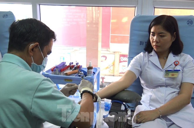 Bác sĩ bệnh viện Từ Dũ tham gia hiến máu mùa dịch Covid-19 - ảnh 6