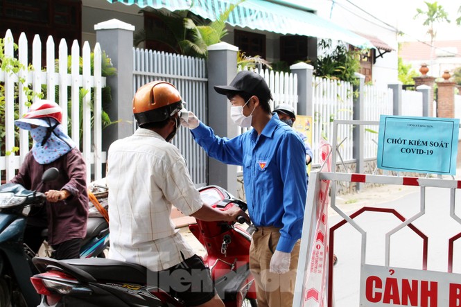‘Trắng đêm, xuyên ngày’ hỗ trợ các chốt chặn - ảnh 3