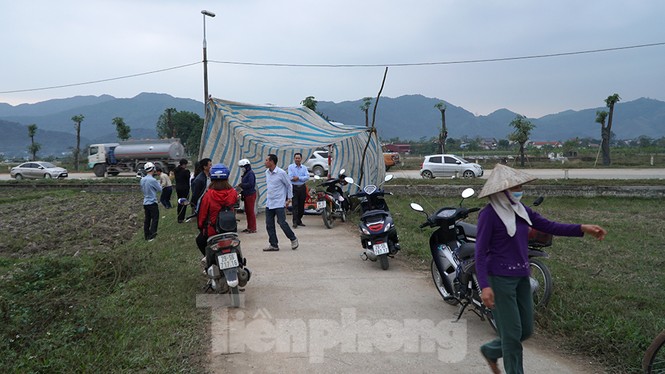 Hình ảnh người dân Nam Sơn tháo lều bạt sau đối thoại với chính quyền - ảnh 5