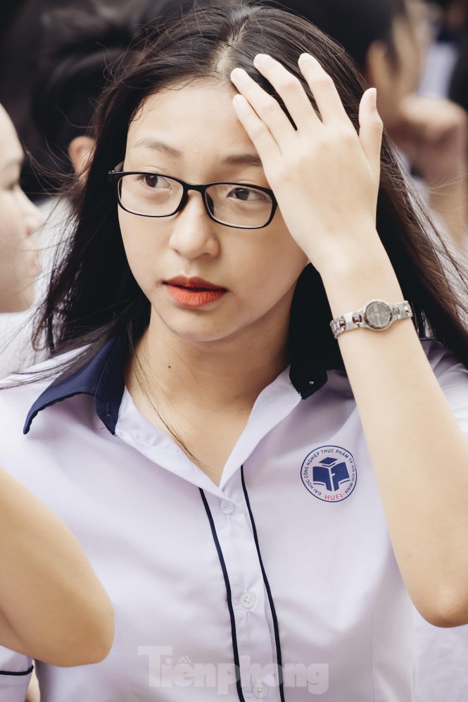 Hình ảnh nữ sinh rạng ngời trong ngày khai giảng - ảnh 1