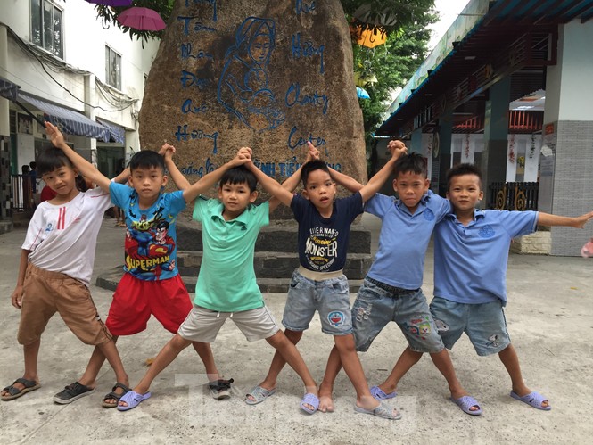 “Tiền Phong tiếp sức cộng đồng” đến với Trung tâm nhân đạo Quê Hương - ảnh 3